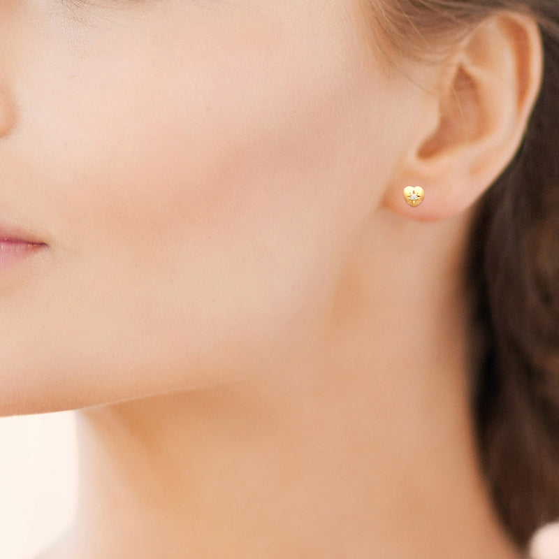 Kalbim - Boucles d’oreilles puces cœur en Plaqué or - Yasmeen Jewelry